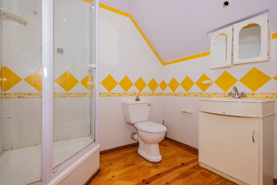 5 Bedroom Property for Sale in Langerug Western Cape